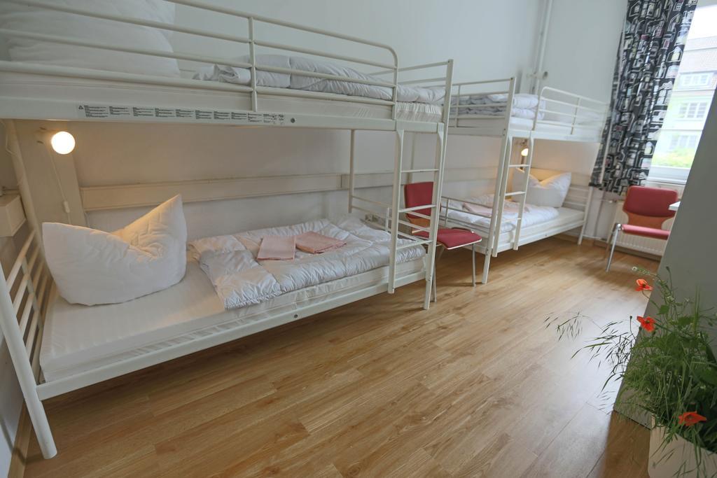 Family Inn Herberge 希尔德斯海姆 外观 照片